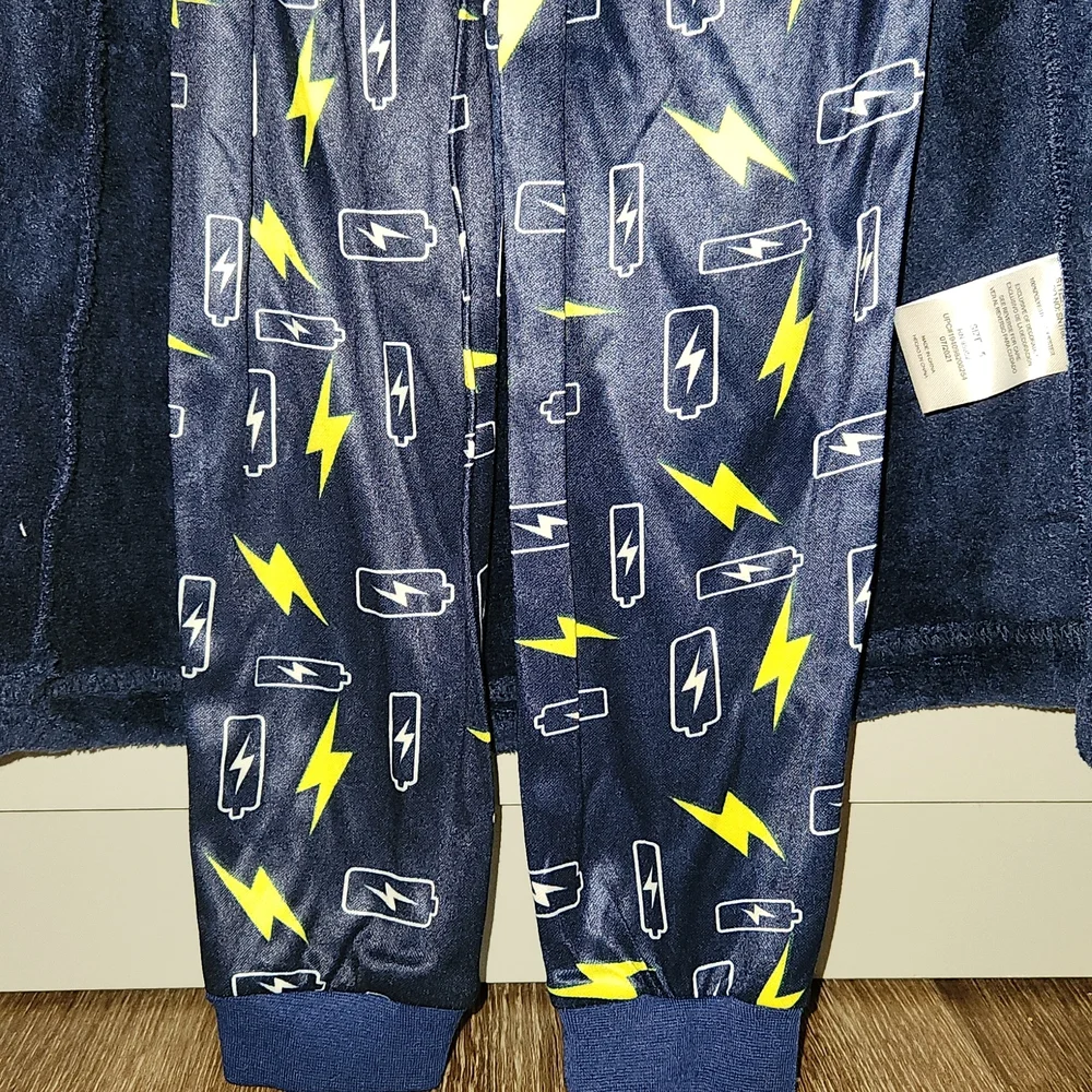 Freestyle Revolution Blue & Gray Lightning 'Charging' Kids Robe Set